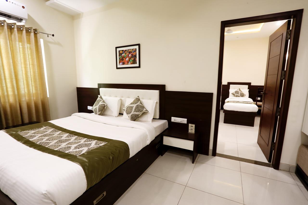 Hotel Fortune Plaza Ajmer Exteriör bild