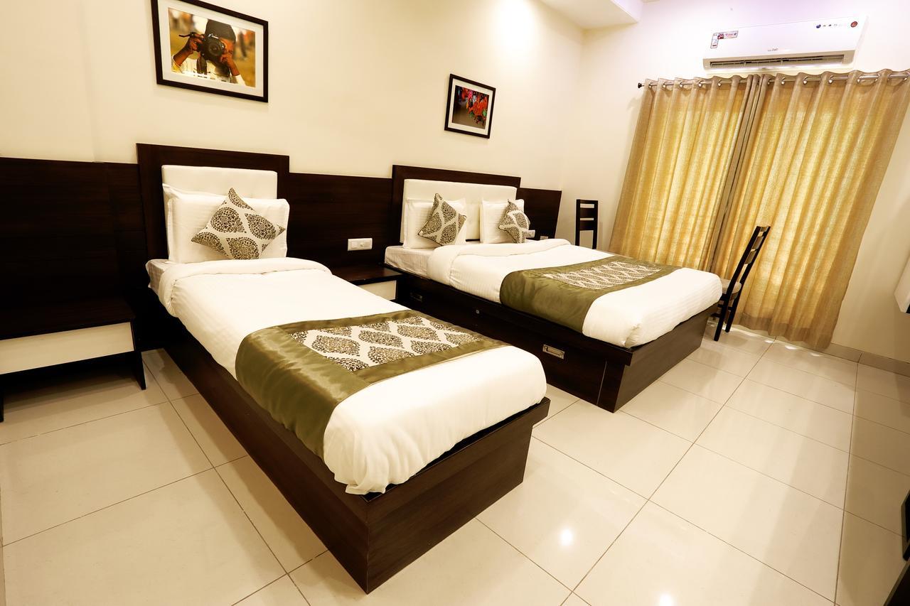 Hotel Fortune Plaza Ajmer Exteriör bild