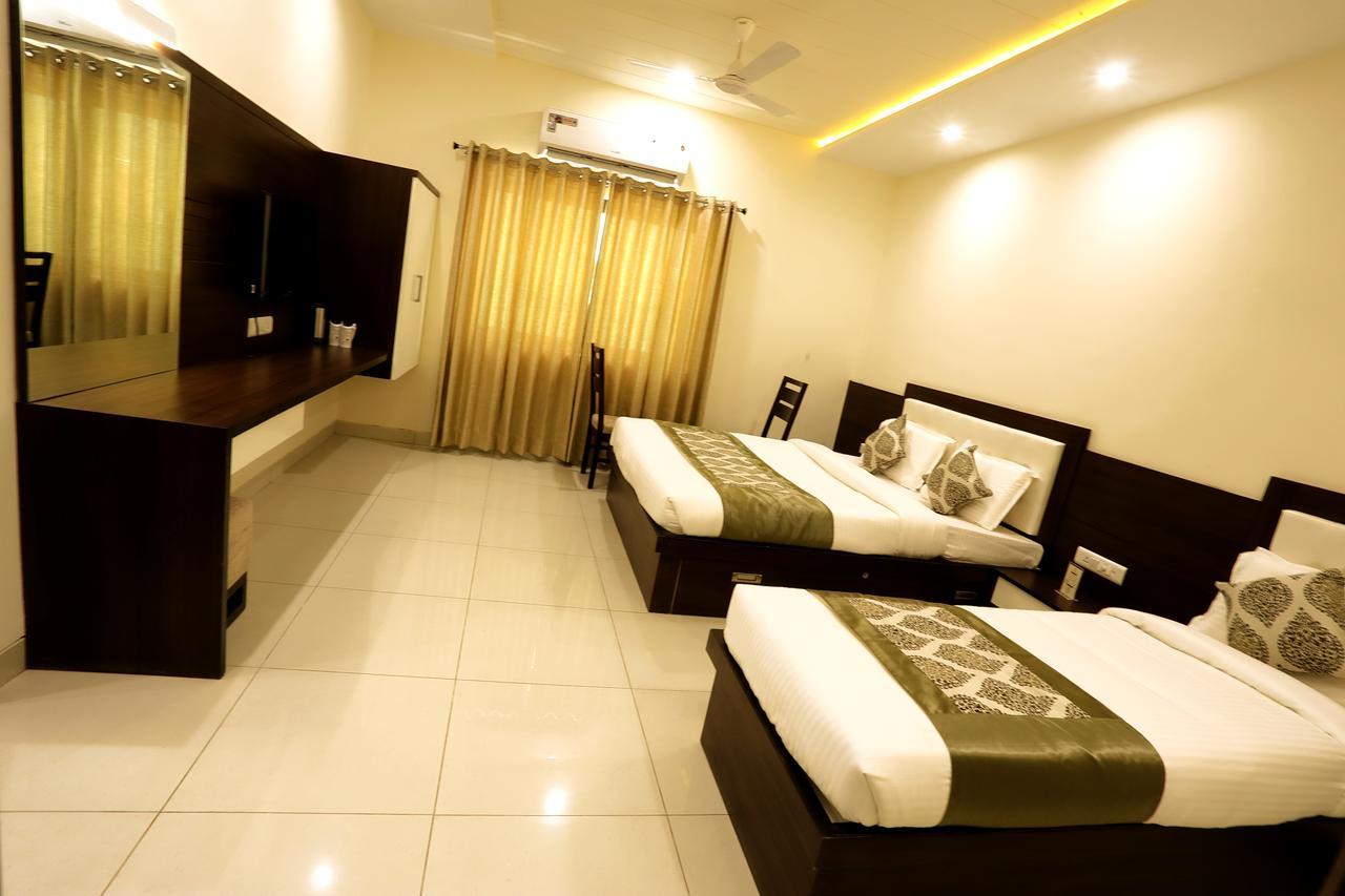 Hotel Fortune Plaza Ajmer Exteriör bild