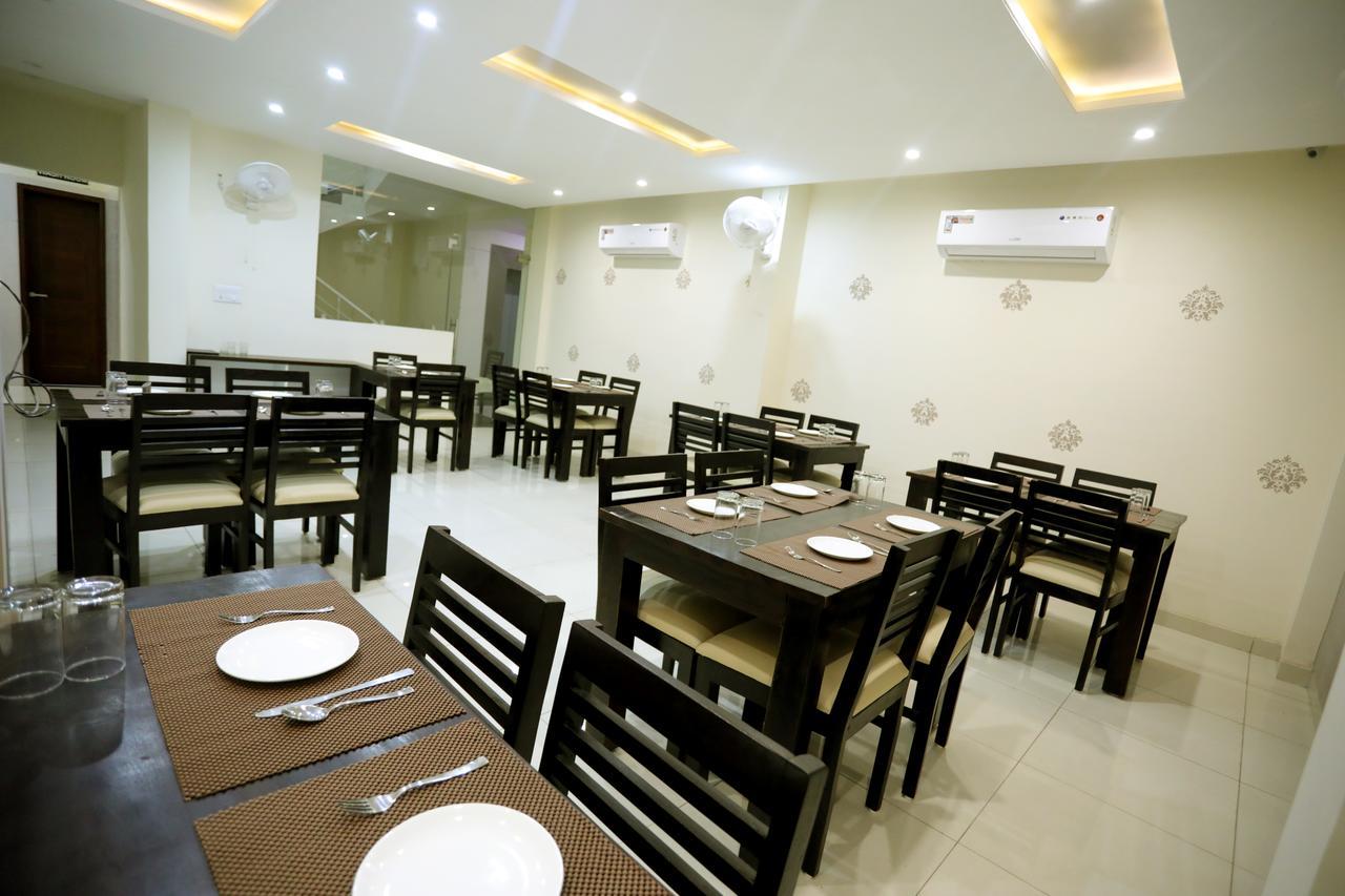 Hotel Fortune Plaza Ajmer Exteriör bild